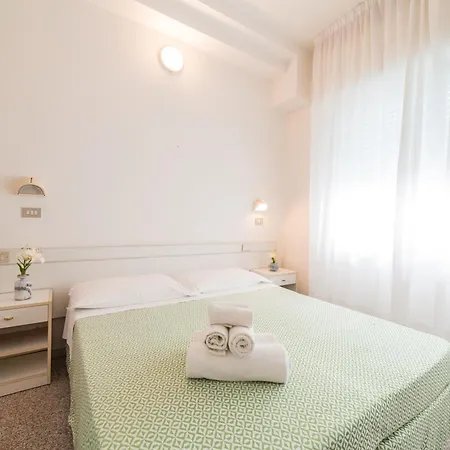Hotell Angela 3*