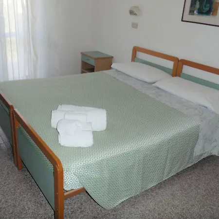 Hotell Angela 3*