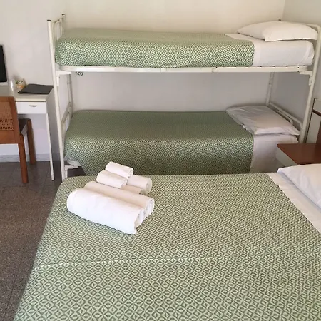 Hotell Angela 3*