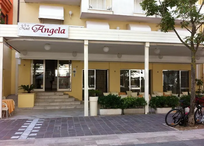 Angela فندق 3*