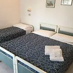 Hotel Angela 3*